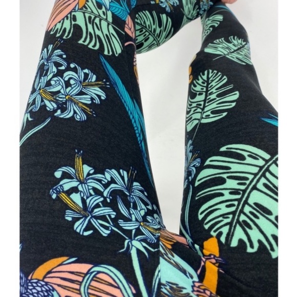 LULAROE  Tropical Bird Tree and Flower Print Leggings - Picture 3 of 7